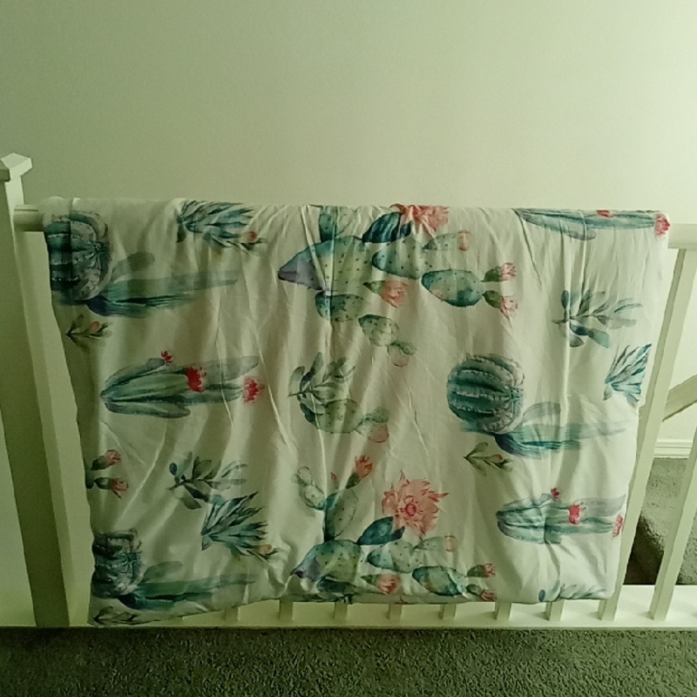 Twin Sz Cactus Comforter & 2 Pillow Covers